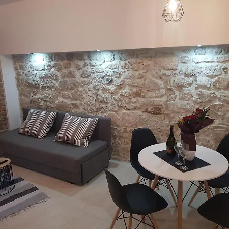 Ela Apartment